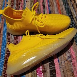 Yellow PONY gym shoes
